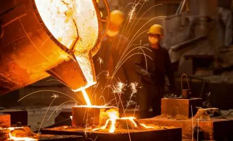 High pressure die casting process with molten metal