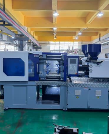 Injection Molding Shop